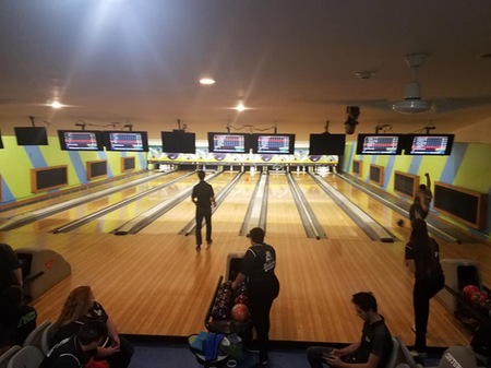 Bowling finishes 1st in preseason tournament